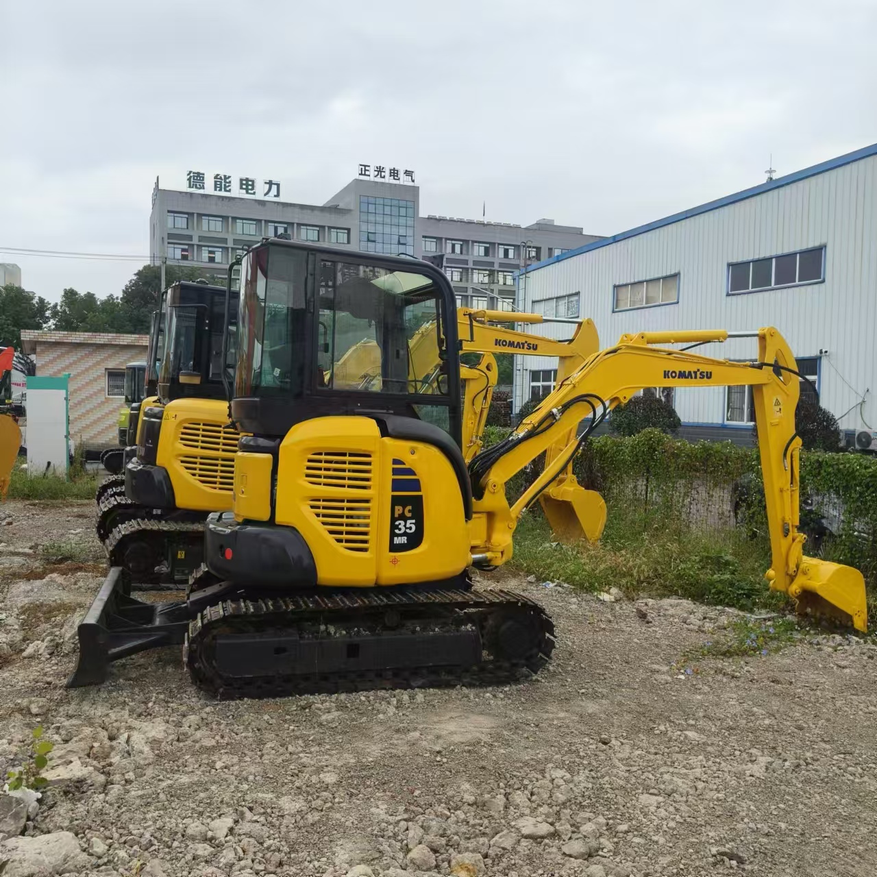 KOMATSU PC35 - Мини-экскаватор: фото 1 KOMATSU PC35 - Мини-экскаватор: фото 1