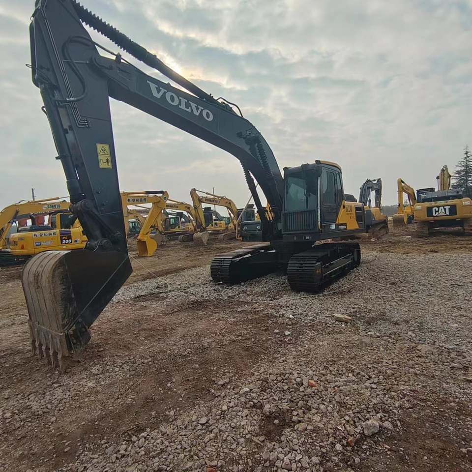 VOLVO EC210 - Гусеничный экскаватор: фото 2 VOLVO EC210 - Гусеничный экскаватор: фото 2
