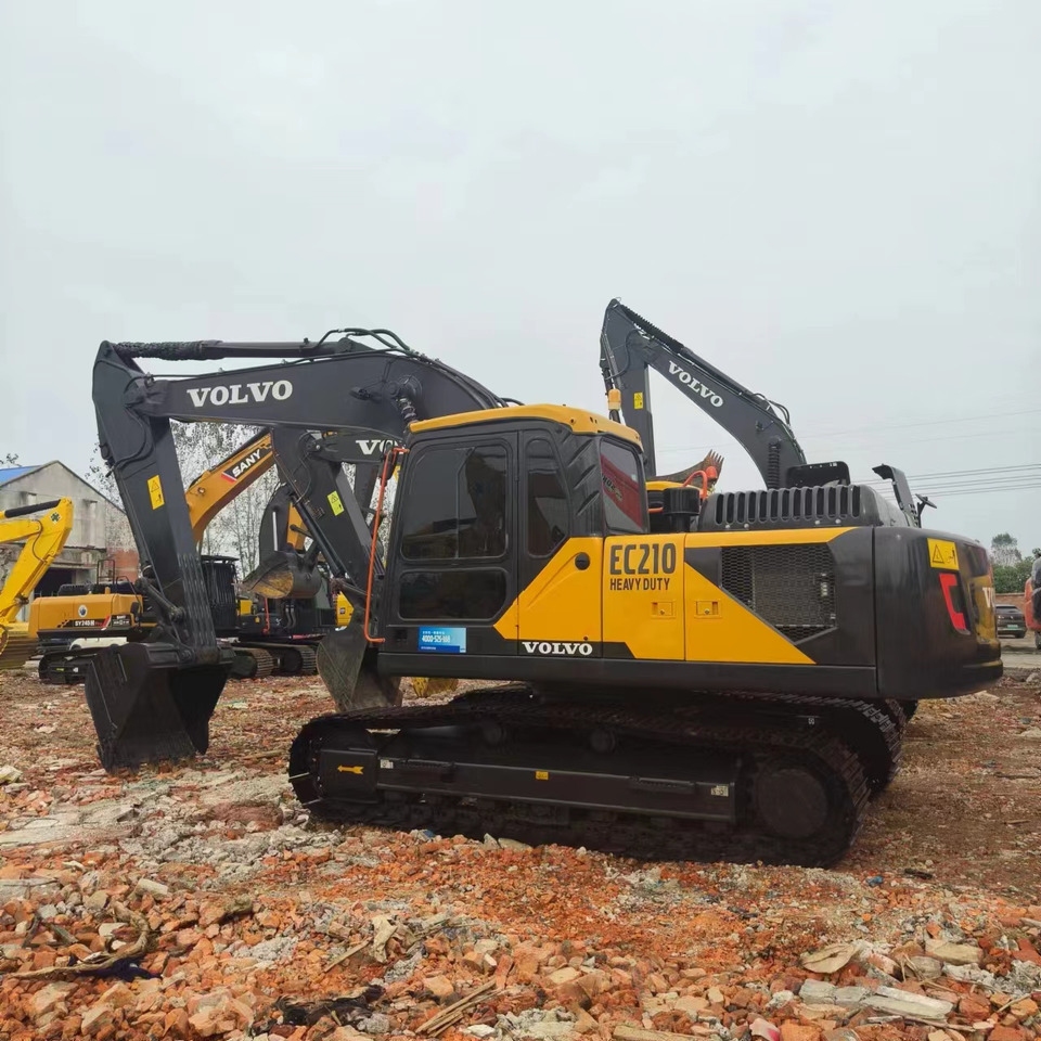 Volvo EC210 - Гусеничный экскаватор: фото 1 Volvo EC210 - Гусеничный экскаватор: фото 1