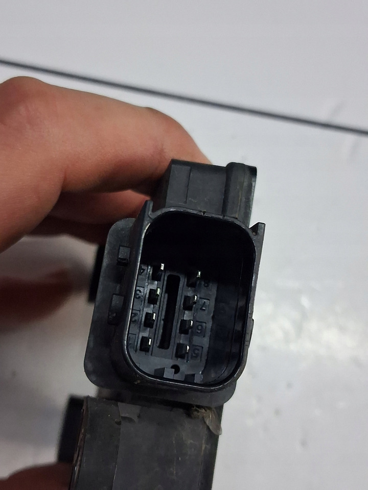 CONTINENTAL RADAR DISTRONIK RENAULT GAMA T C K RANGE VOLVO FH 4 FM 4 FH 5 - Электрическая система для Грузовиков: фото 5 CONTINENTAL RADAR DISTRONIK RENAULT GAMA T C K RANGE VOLVO FH 4 FM 4 FH 5 - Электрическая система для Грузовиков: фото 5