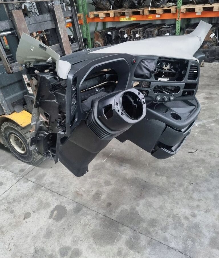 FORD KONSOLA KOMPLETNA KOKPIT DESKA ROZDZIELCZA STELAŻ FORD F-MAX EURO 6 - Приборная панель для Грузовиков: фото 5 FORD KONSOLA KOMPLETNA KOKPIT DESKA ROZDZIELCZA STELAŻ FORD F-MAX EURO 6 - Приборная панель для Грузовиков: фото 5