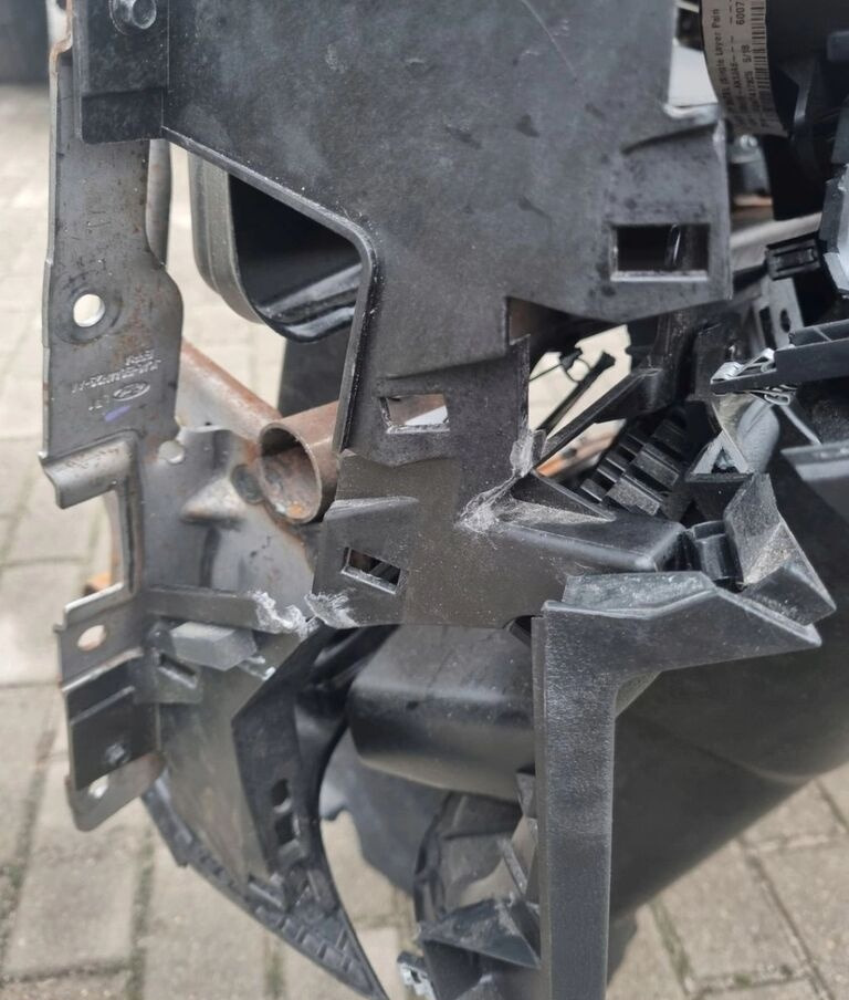 Приборная панель для Грузовиков FORD KONSOLA KOMPLETNA KOKPIT DESKA ROZDZIELCZA STELAŻ FORD F-MAX EURO 6: фото 7 Приборная панель для Грузовиков FORD KONSOLA KOMPLETNA KOKPIT DESKA ROZDZIELCZA STELAŻ FORD F-MAX EURO 6: фото 7