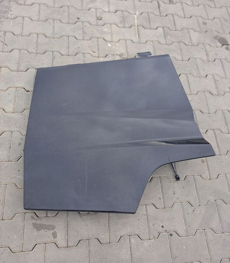 KLAPA SCHOWKA DRZWICZKI PRAWE Renault GAMA RANGE T - Кузов и экстерьер для Грузовиков: фото 1 KLAPA SCHOWKA DRZWICZKI PRAWE Renault GAMA RANGE T - Кузов и экстерьер для Грузовиков: фото 1