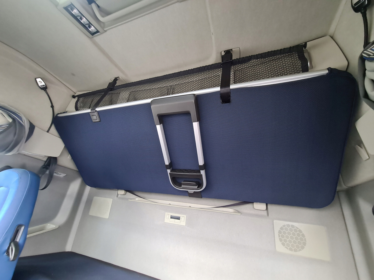 ŁÓŻKO KOMPLETNE GÓRNE LEŻANKA MOCOWANIA VOLVO FH 5 EURO 6  - Сиденье: фото 1 ŁÓŻKO KOMPLETNE GÓRNE LEŻANKA MOCOWANIA VOLVO FH 5 EURO 6  - Сиденье: фото 1