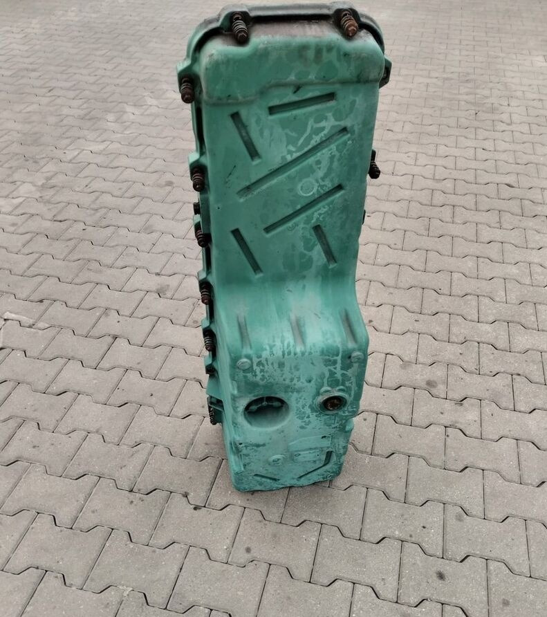 MISA MISKA OLEJOWA SILNIKA VOLVO FM 9 D9B 20490029 - Масляный поддон для Грузовиков: фото 3 MISA MISKA OLEJOWA SILNIKA VOLVO FM 9 D9B 20490029 - Масляный поддон для Грузовиков: фото 3