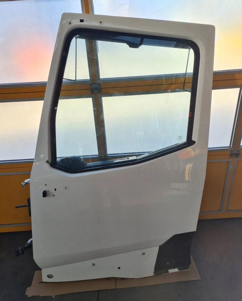 RENAULT DRZWI KOMPLETNE LEWE RENAULT GAMA T RANGE - Дверь и запчасти для Грузовиков: фото 1 RENAULT DRZWI KOMPLETNE LEWE RENAULT GAMA T RANGE - Дверь и запчасти для Грузовиков: фото 1