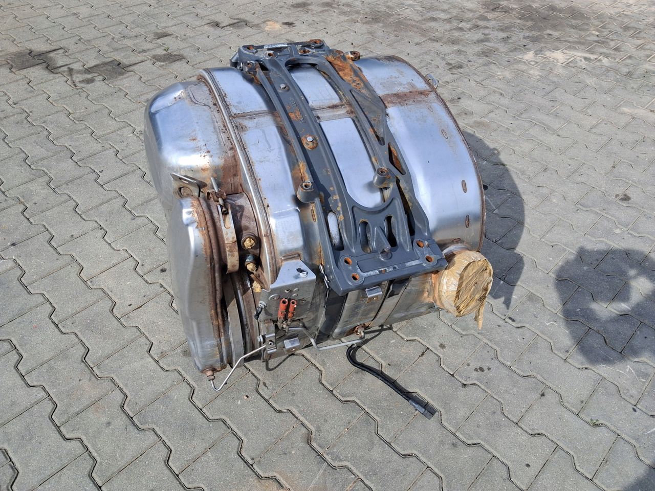 RENAULT KATALIZATOR TŁUMIK DPF FILTR VOLVO FH 4 FM 4 RENAULT GAMA T RANGE - Катализатор для Грузовиков: фото 2 RENAULT KATALIZATOR TŁUMIK DPF FILTR VOLVO FH 4 FM 4 RENAULT GAMA T RANGE - Катализатор для Грузовиков: фото 2