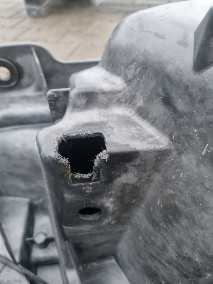 RENAULT STOPNICA GÓRNA STOPIEŃ LEWY RENAULT GAMA T RANGE - Боковая подножка для Грузовиков: фото 3 RENAULT STOPNICA GÓRNA STOPIEŃ LEWY RENAULT GAMA T RANGE - Боковая подножка для Грузовиков: фото 3