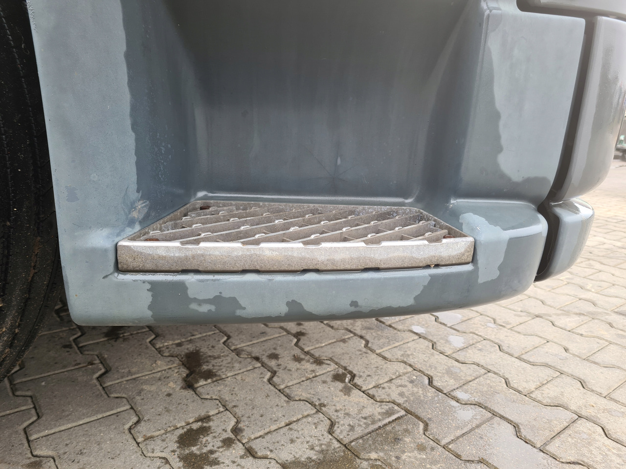 Бампер для Грузовиков RENAULT ZDERZAK KOMPLETNY Z LAMPAMI BELKA STOPNIE RENAULT MIDLUM DXI 22.5 EURO 5: фото 16 Бампер для Грузовиков RENAULT ZDERZAK KOMPLETNY Z LAMPAMI BELKA STOPNIE RENAULT MIDLUM DXI 22.5 EURO 5: фото 16