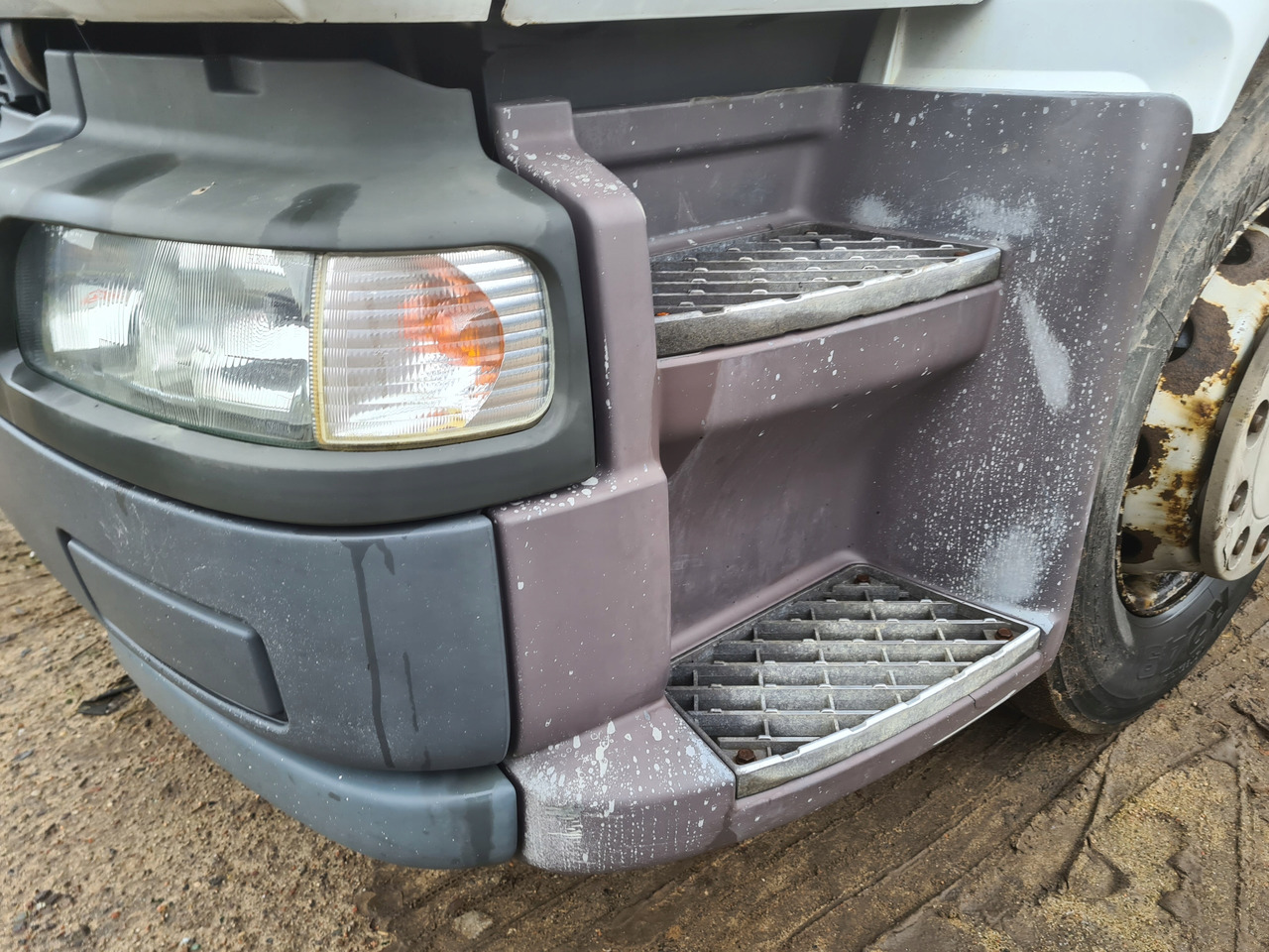 Бампер для Грузовиков RENAULT ZDERZAK KOMPLETNY Z LAMPAMI BELKA STOPNIE RENAULT MIDLUM DXI 22.5 EURO 5: фото 8 Бампер для Грузовиков RENAULT ZDERZAK KOMPLETNY Z LAMPAMI BELKA STOPNIE RENAULT MIDLUM DXI 22.5 EURO 5: фото 8