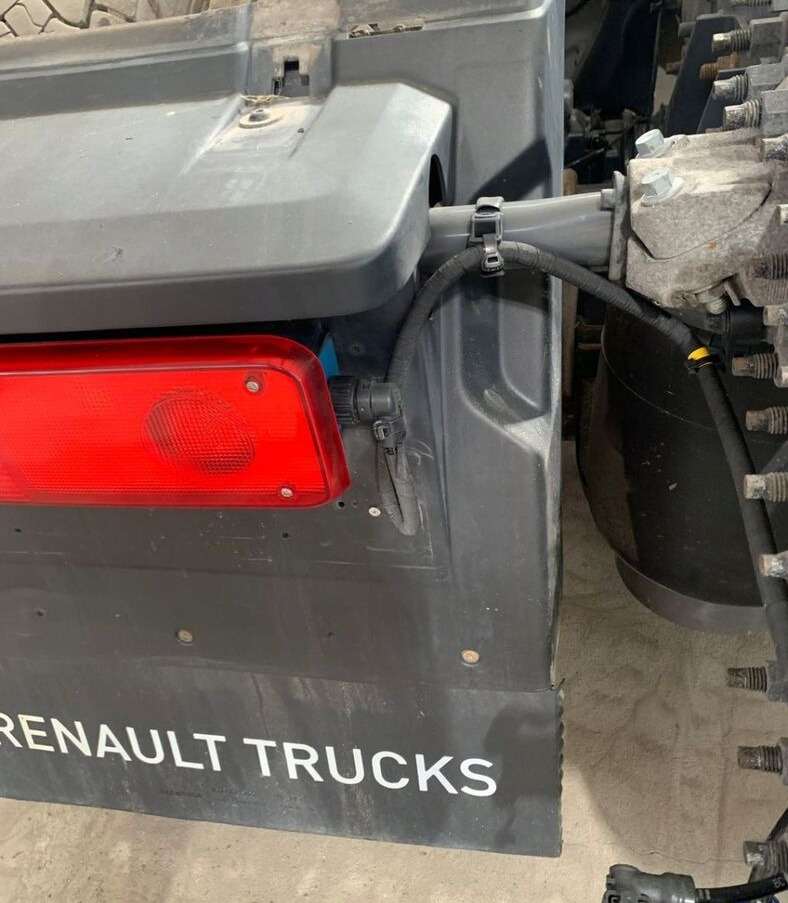 Renault BŁOTNIK LEWY TYŁ KOMPLETNY RENAULT GAMA T C RANGE - Крыло для Грузовиков: фото 1 Renault BŁOTNIK LEWY TYŁ KOMPLETNY RENAULT GAMA T C RANGE - Крыло для Грузовиков: фото 1