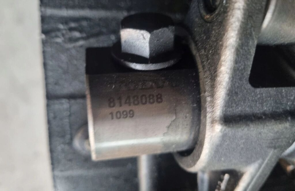 Renault OE 8148088 KLAWIATURA ZAWOROWA BEZ VEB Renault RENAULT PREMIUM DXI 11 VOLVO FM D9A - Двигатель и запчасти для Грузовиков: фото 2 Renault OE 8148088 KLAWIATURA ZAWOROWA BEZ VEB Renault RENAULT PREMIUM DXI 11 VOLVO FM D9A - Двигатель и запчасти для Грузовиков: фото 2