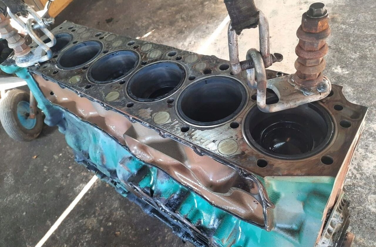 VOLVO BLOK TŁOKI WAŁ KORBOWY FM 9 D11C EUV - Двигатель для Грузовиков: фото 5 VOLVO BLOK TŁOKI WAŁ KORBOWY FM 9 D11C EUV - Двигатель для Грузовиков: фото 5