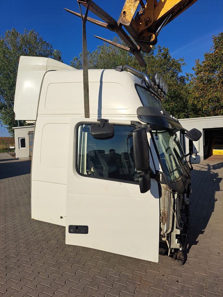VOLVO KOMPLETNA FH 12 13 XL WYSOKA AUTOMAT - Кабина для Грузовиков: фото 2 VOLVO KOMPLETNA FH 12 13 XL WYSOKA AUTOMAT - Кабина для Грузовиков: фото 2