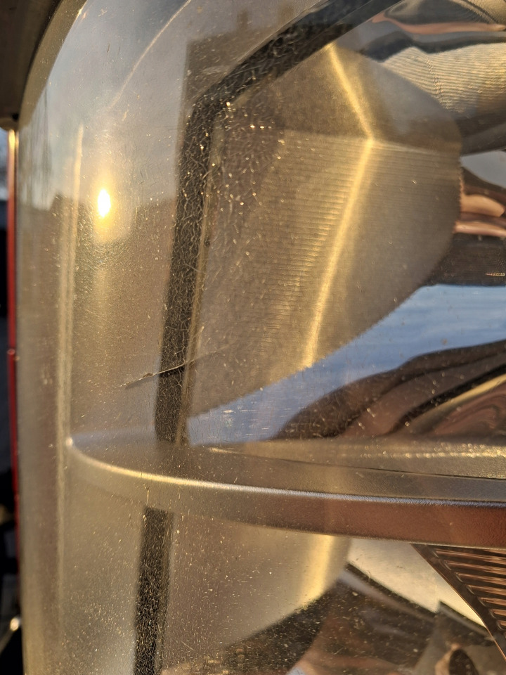 VOLVO REFLEKTOR LAMPA OKULAR LEWY KOMPLETNY VOLVO FM 4 - Передняя фара для Грузовиков: фото 3 VOLVO REFLEKTOR LAMPA OKULAR LEWY KOMPLETNY VOLVO FM 4 - Передняя фара для Грузовиков: фото 3