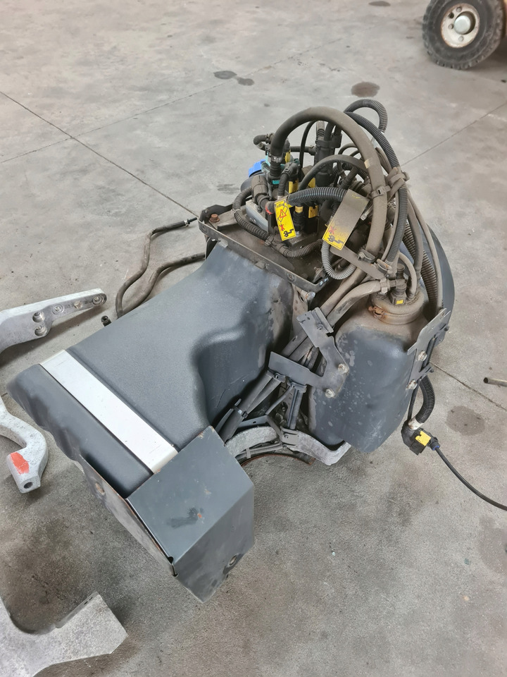 VOLVO ZBIORNIK POMPA WIĄZKA ADBLUE KOMPLET RENAULT GAMA T VOLVO FH 4 FM 4 - Бак для AdBlue: фото 5 VOLVO ZBIORNIK POMPA WIĄZKA ADBLUE KOMPLET RENAULT GAMA T VOLVO FH 4 FM 4 - Бак для AdBlue: фото 5