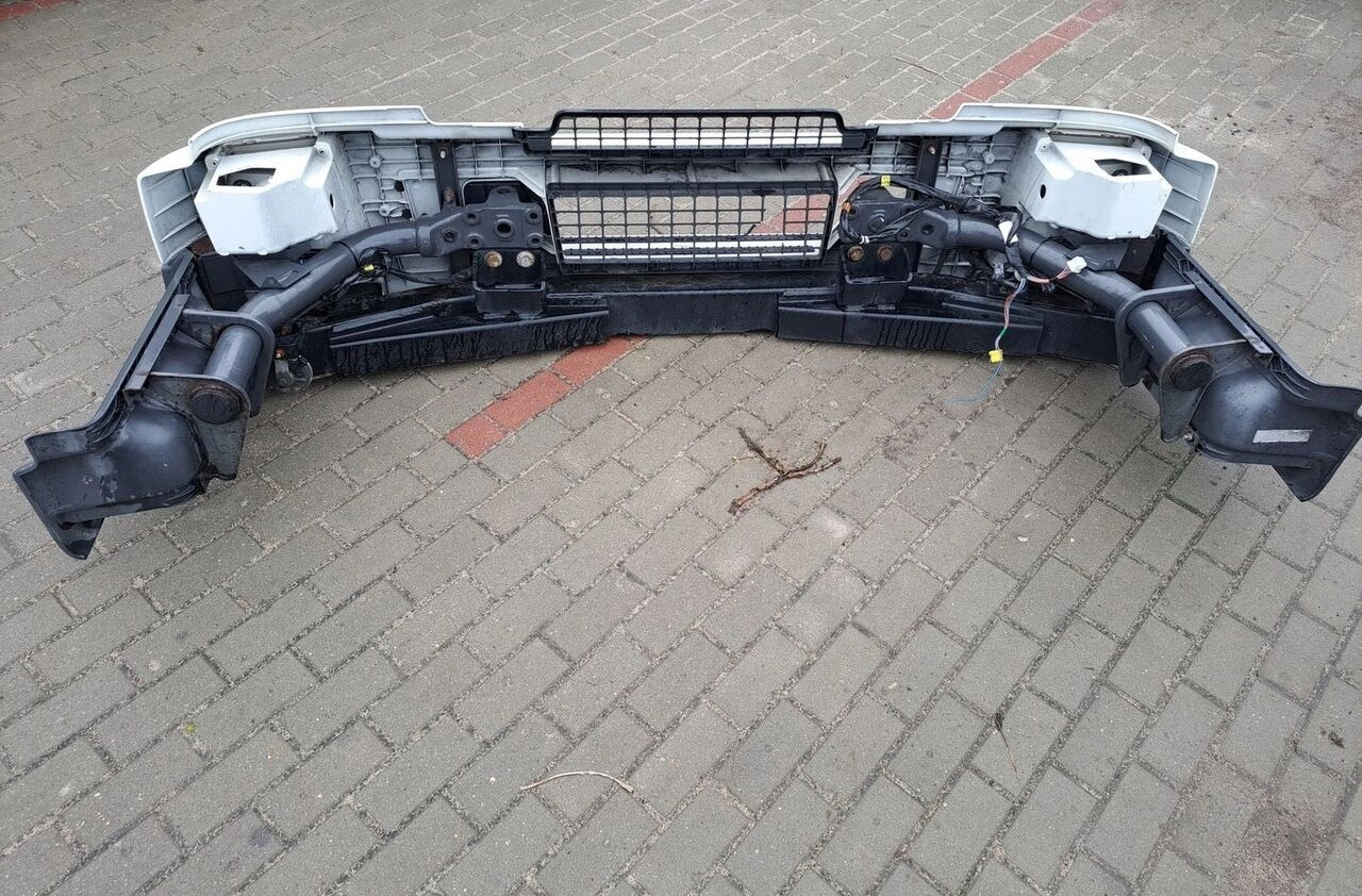 Volvo KOMPLETNY Z LAMPAMI BELKA STOPNIE FL EURO 5 Volvo - Бампер для Грузовиков: фото 4 Volvo KOMPLETNY Z LAMPAMI BELKA STOPNIE FL EURO 5 Volvo - Бампер для Грузовиков: фото 4