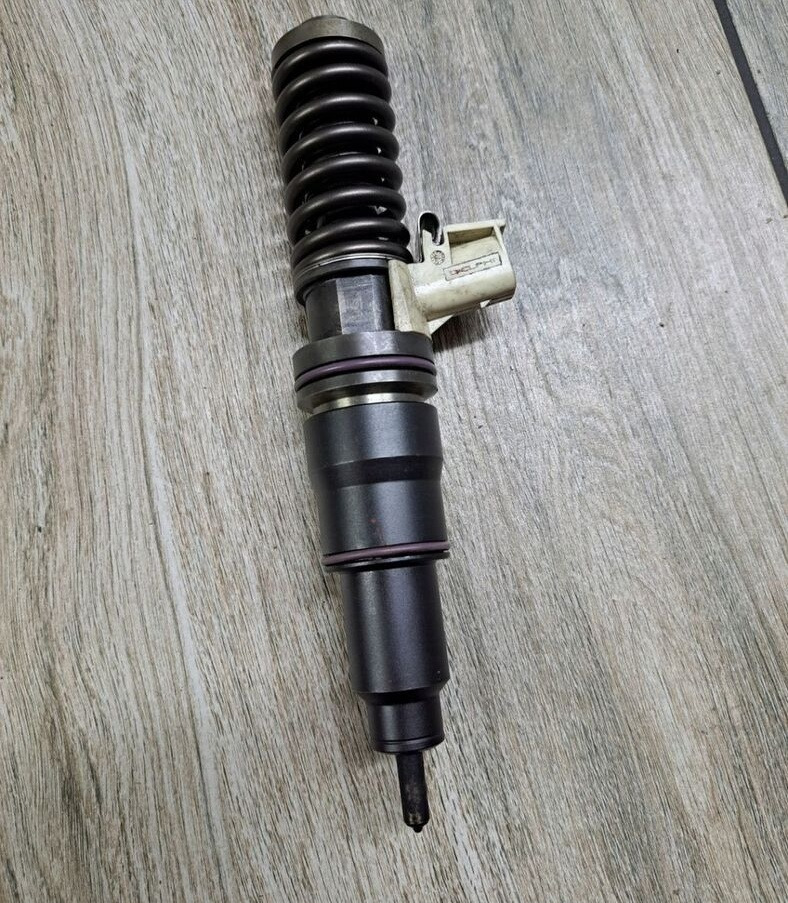 Volvo POMPOWTRYSKIWACZ WTRYSK RENAULT MAGNUM DXI VOLVO FM FH 85003263 - Распределитель впрыска для Грузовиков: фото 2 Volvo POMPOWTRYSKIWACZ WTRYSK RENAULT MAGNUM DXI VOLVO FM FH 85003263 - Распределитель впрыска для Грузовиков: фото 2