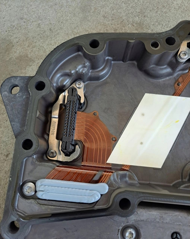 Коробка передач и запчасти для Грузовиков ZF ELEKTRONIKA WYBIERAKA SKRZYNI BIEGÓW ZF TRAXON 12TX2620 TD 0501337233 21034134 K023088: фото 6 Коробка передач и запчасти для Грузовиков ZF ELEKTRONIKA WYBIERAKA SKRZYNI BIEGÓW ZF TRAXON 12TX2620 TD 0501337233 21034134 K023088: фото 6