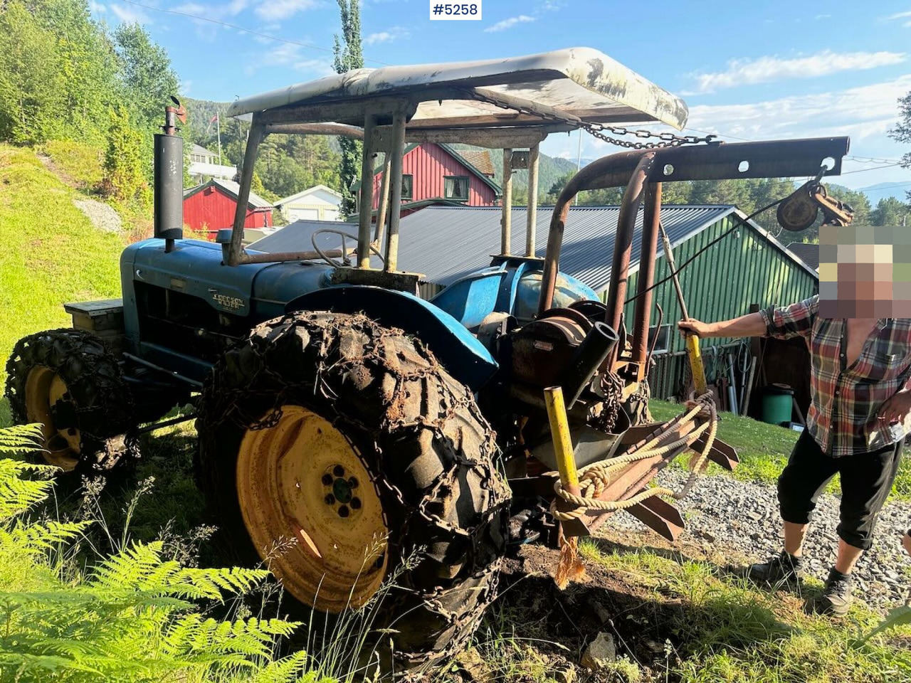 Трактор 1963 Fordson Major 4x4 with splitter gearbox, Ako winch, and tire chains. SEE VIDEO.: фото 7