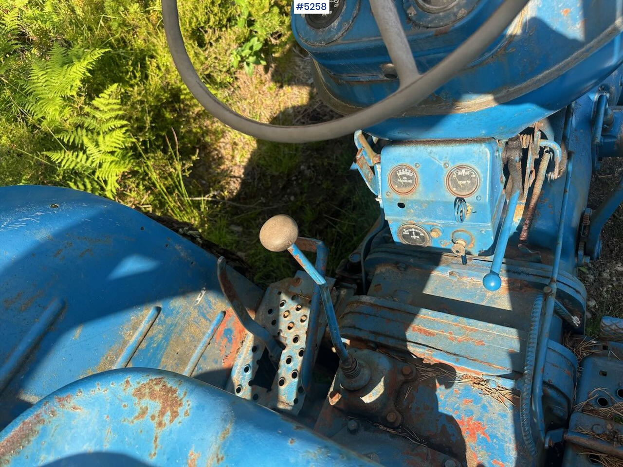 Трактор 1963 Fordson Major 4x4 with splitter gearbox, Ako winch, and tire chains. SEE VIDEO.: фото 14