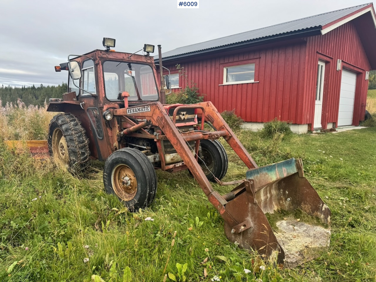 1971 Massey-Ferguson 135 incl. front loader, bucket, rear scraper, and log splitter/firewood machine - Трактор: фото 1 1971 Massey-Ferguson 135 incl. front loader, bucket, rear scraper, and log splitter/firewood machine - Трактор: фото 1