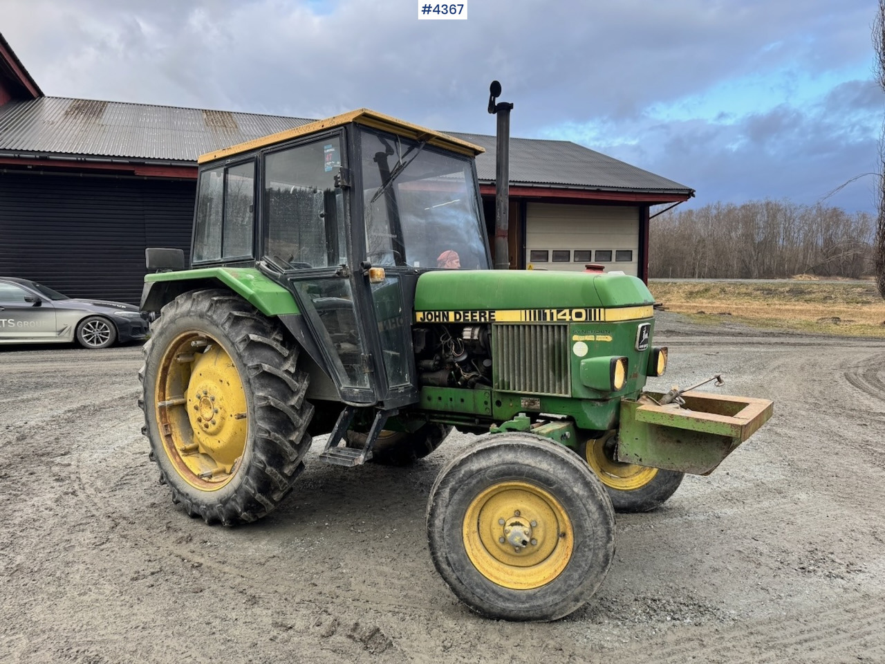 1982 John Deere 1140 4x2 Tractor w/ Twin Wheels and Chains. - Трактор: фото 1 1982 John Deere 1140 4x2 Tractor w/ Twin Wheels and Chains. - Трактор: фото 1