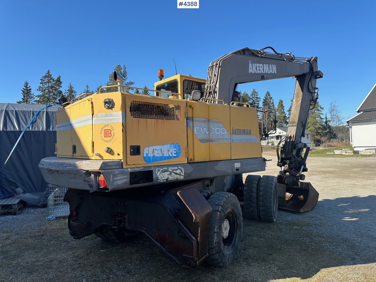 Экскаватор 1995 Åkermann EW200 Wheel machine w/ grading bucket og tiltrotator. WATCH VIDEO.: фото 9