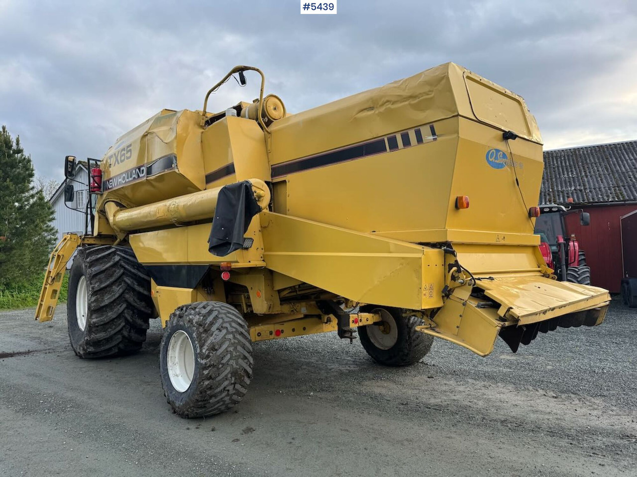 1995 New Holland TX65 m/ 20 fot skjærebord og henger - Зерноуборочный комбайн: фото 4 1995 New Holland TX65 m/ 20 fot skjærebord og henger - Зерноуборочный комбайн: фото 4