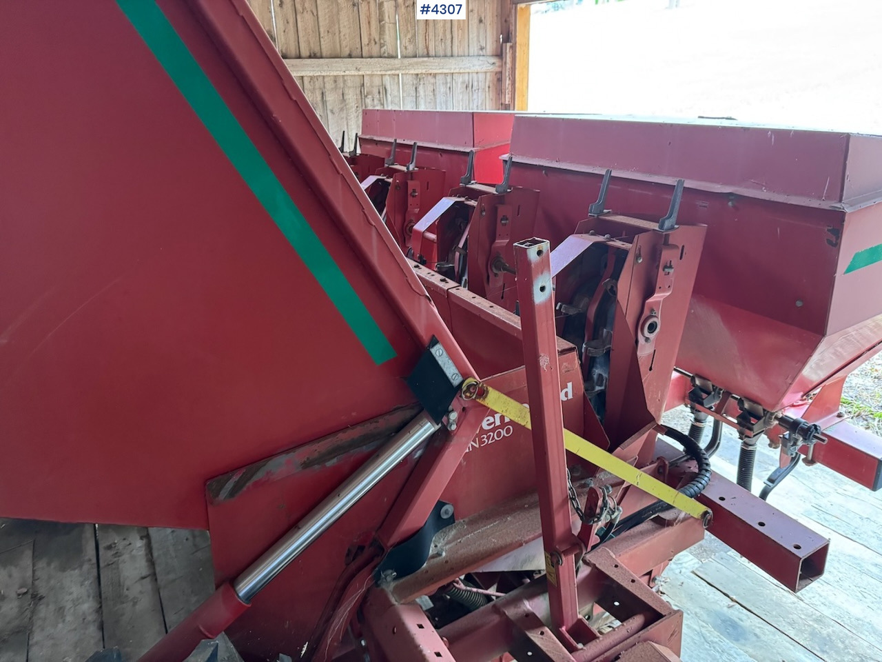 1996 Kverneland UN3200 Potetsetter - Картофелесажалка: фото 3 1996 Kverneland UN3200 Potetsetter - Картофелесажалка: фото 3