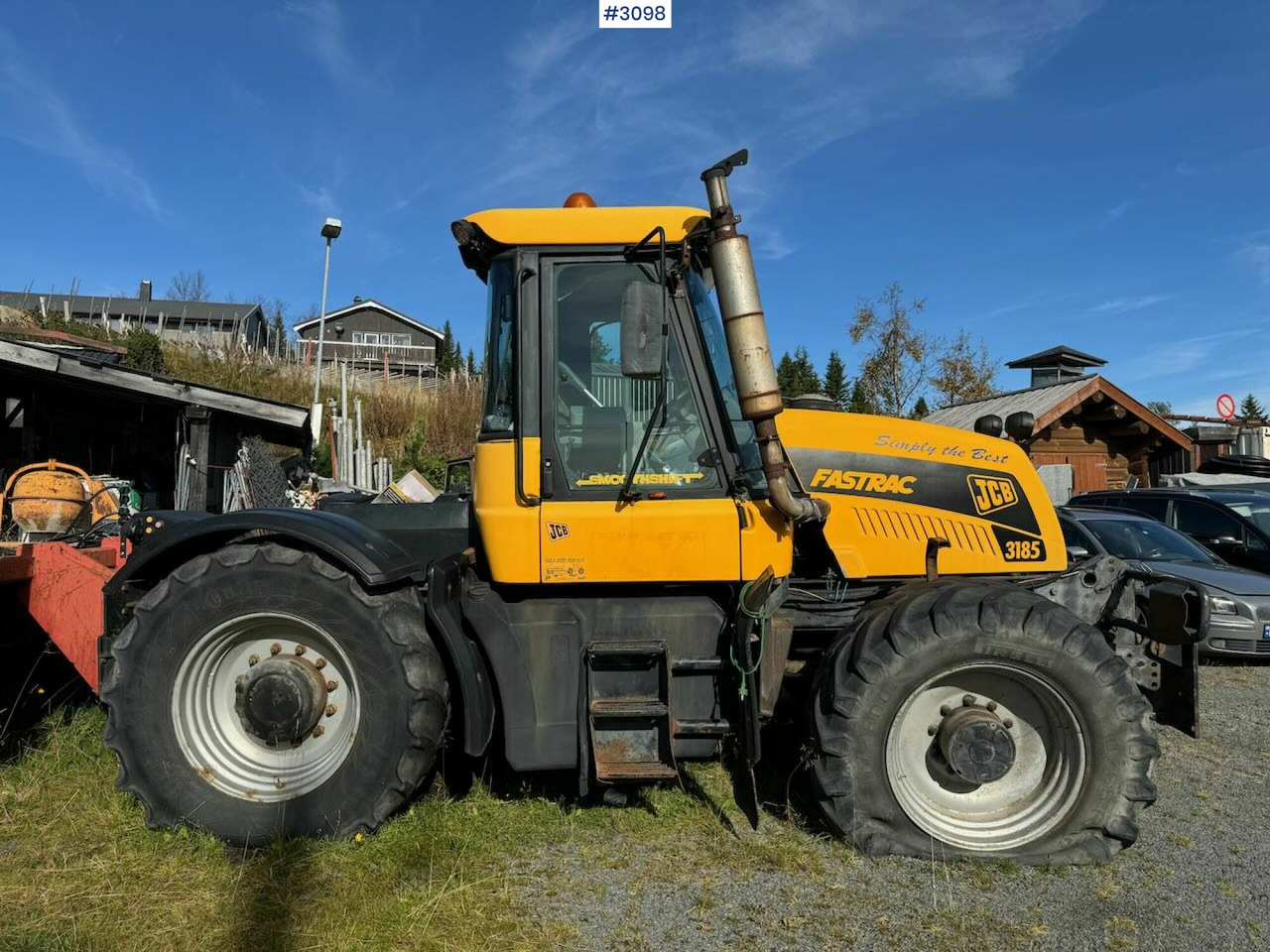 2001 JCB Fastrac 3185 4x4. The plow rigged and two sets of tires. - Трактор: фото 4 2001 JCB Fastrac 3185 4x4. The plow rigged and two sets of tires. - Трактор: фото 4