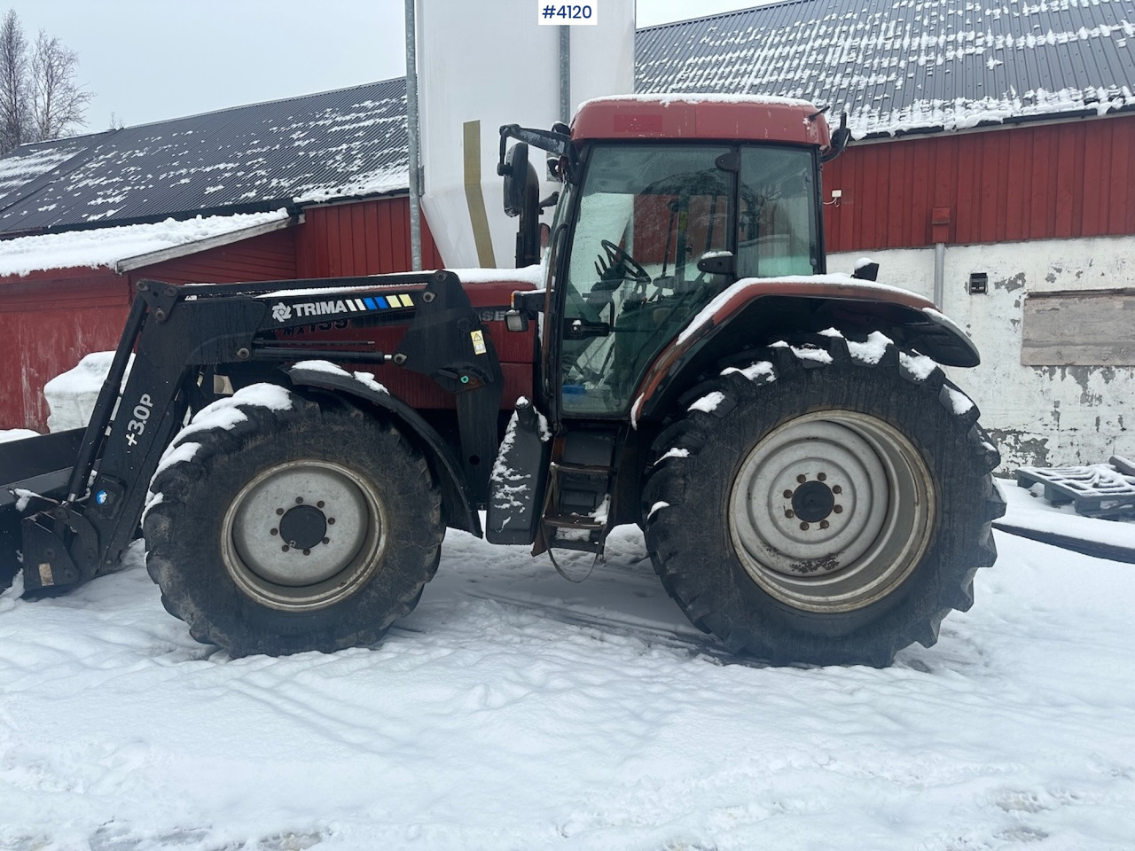 2002 CASE MX 135 MAXXUM 4x4 tractor with front loader. - Трактор: фото 3 2002 CASE MX 135 MAXXUM 4x4 tractor with front loader. - Трактор: фото 3