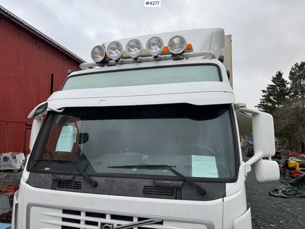 Грузовик с закрытым кузовом 2002 Volvo FM9 Containerchassis: фото 13