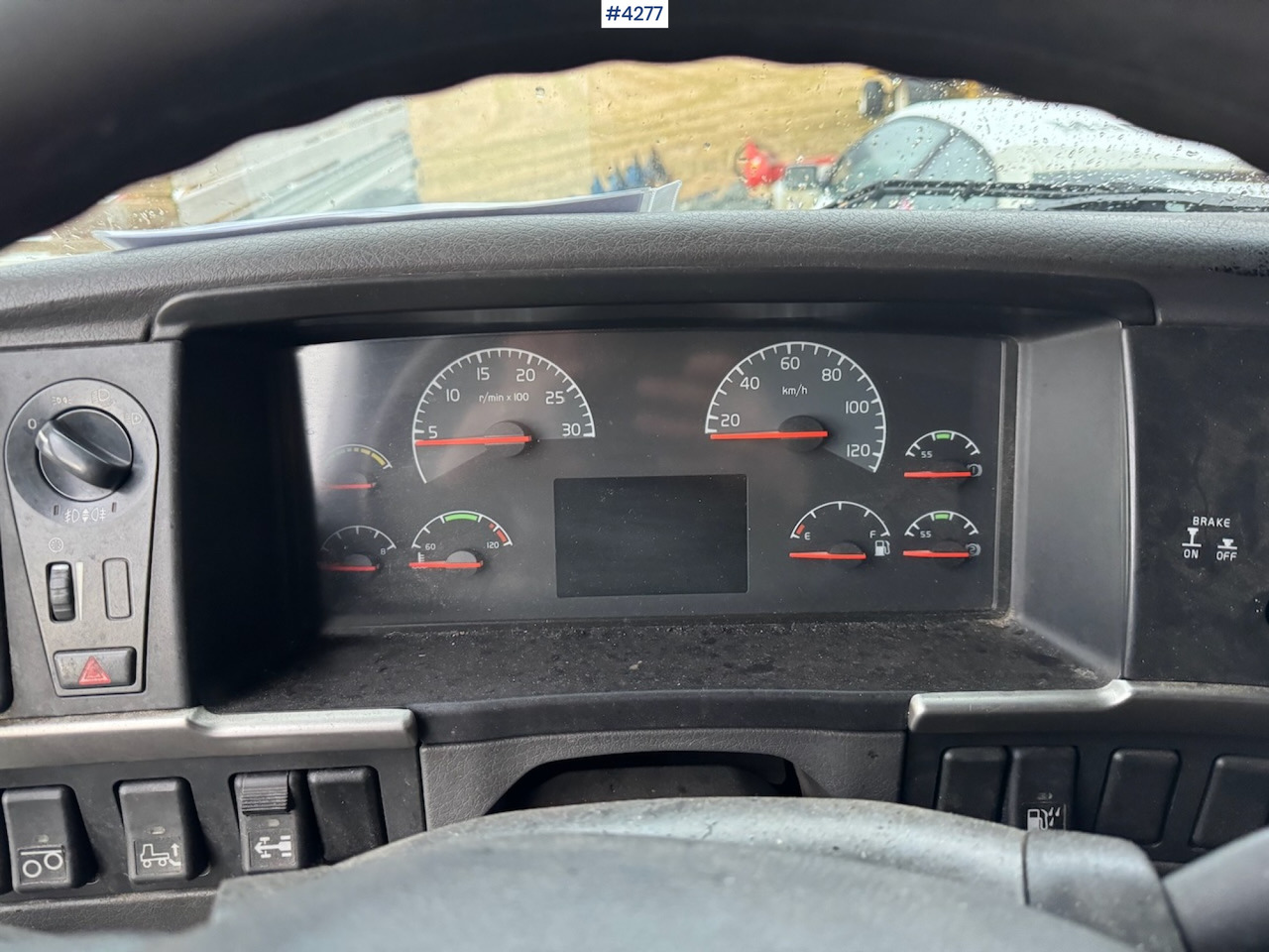Грузовик с закрытым кузовом 2002 Volvo FM9 Containerchassis: фото 17