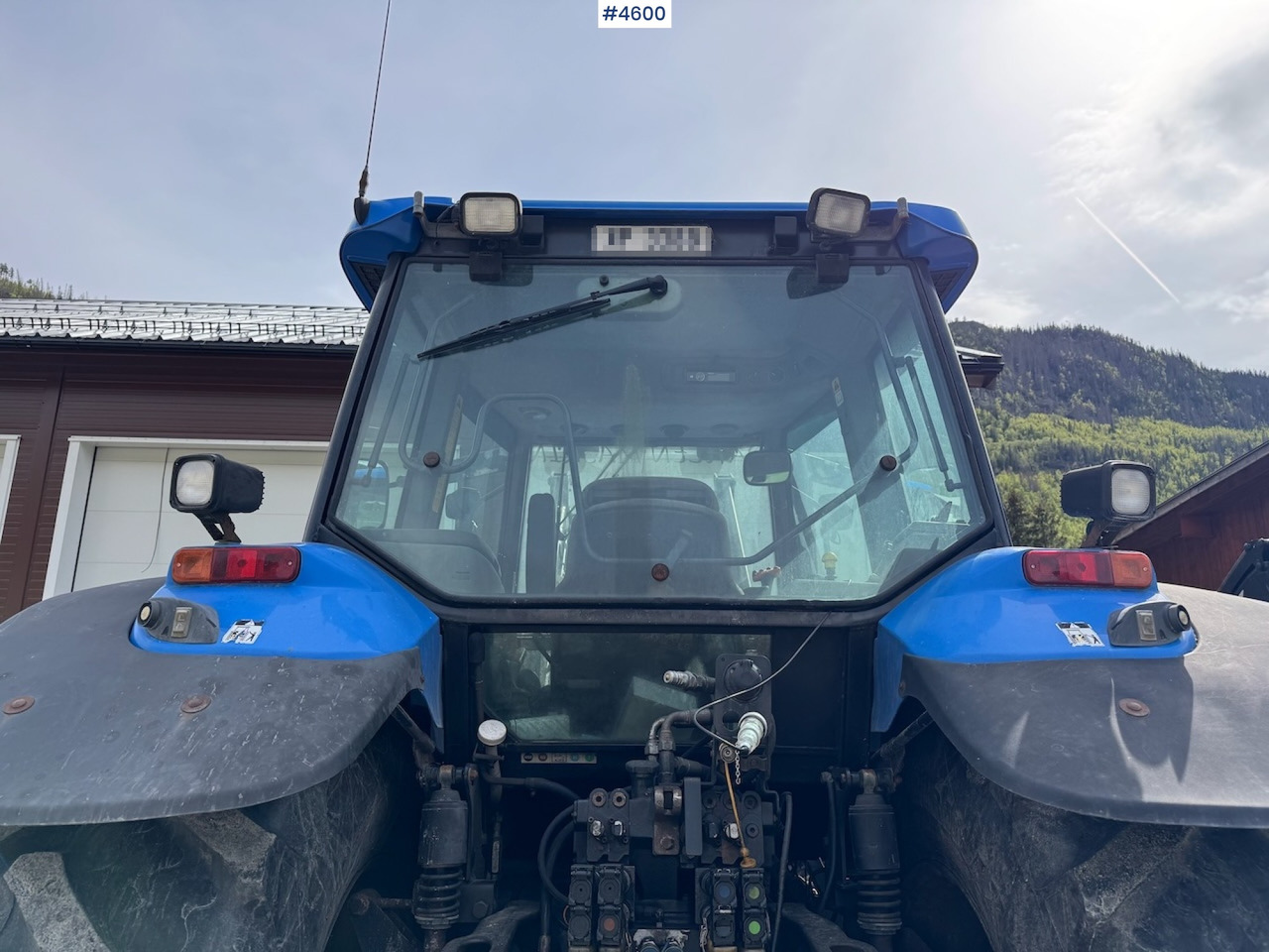 2005 New Holland TM190 w/front loader - Трактор: фото 5 2005 New Holland TM190 w/front loader - Трактор: фото 5