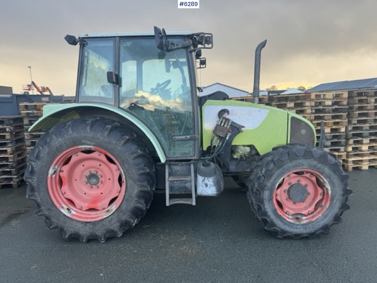 2007 Claas Celtis 466 with Stoll Front Loader – Repair Object - Трактор: фото 1 2007 Claas Celtis 466 with Stoll Front Loader – Repair Object - Трактор: фото 1