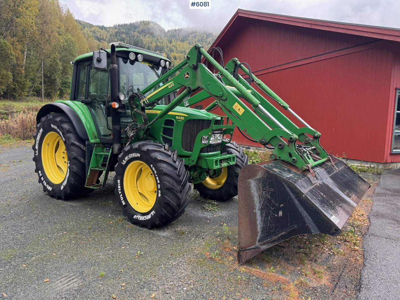 2007 John Deere 6430 Premium w/ front loader and bucket. - Трактор: фото 1 2007 John Deere 6430 Premium w/ front loader and bucket. - Трактор: фото 1