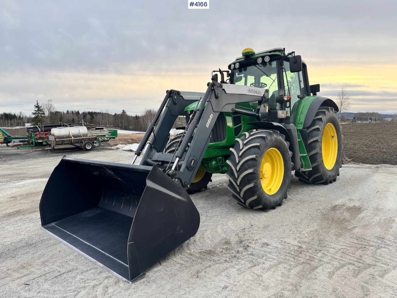 2010 John Deere 7430 w/ Front loader and GPS. 3760 hours! - Трактор: фото 1 2010 John Deere 7430 w/ Front loader and GPS. 3760 hours! - Трактор: фото 1