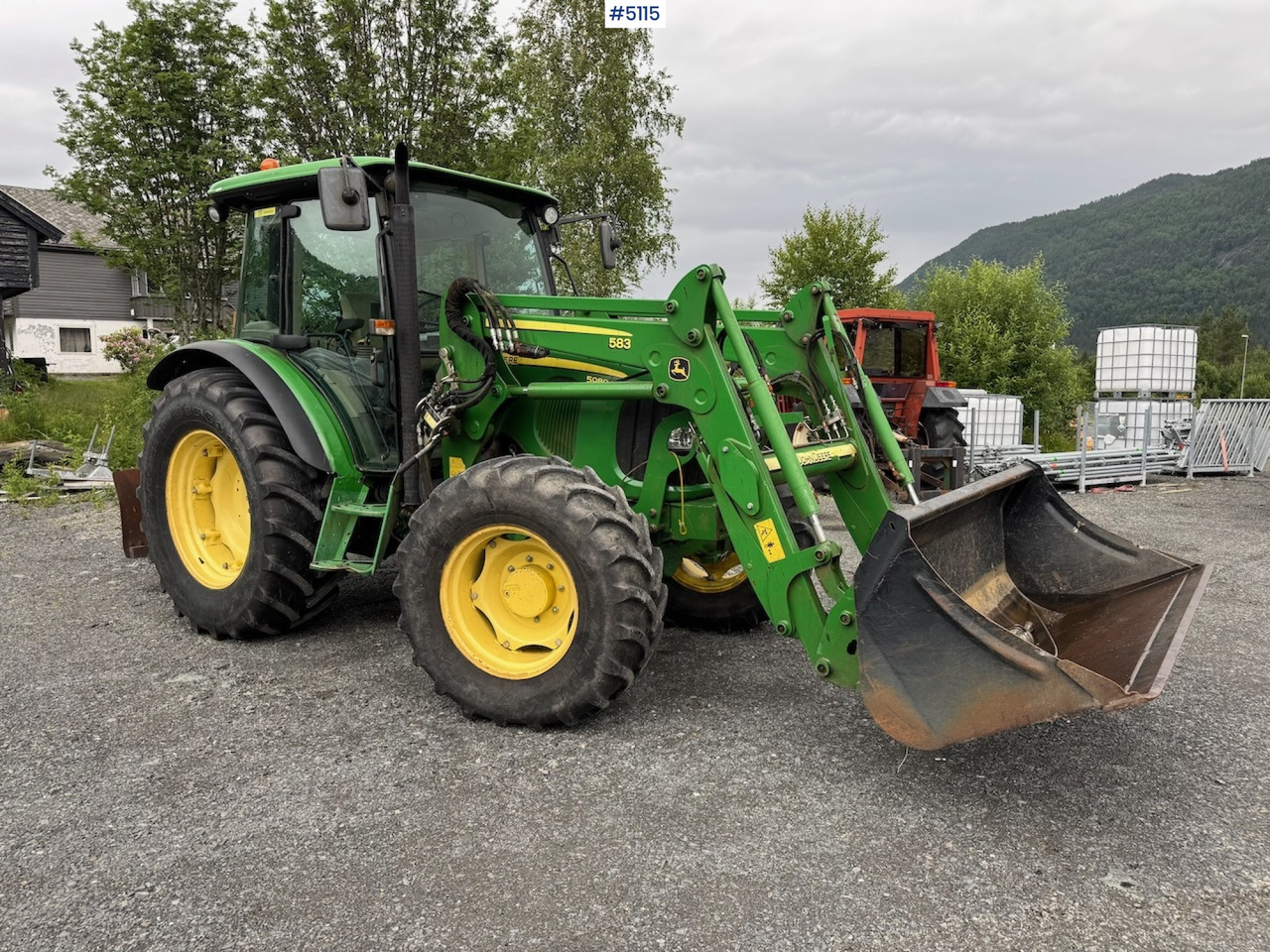 2011 John Deere 5080 M m/frontlaster. Lite timer! - Трактор: фото 1 2011 John Deere 5080 M m/frontlaster. Lite timer! - Трактор: фото 1