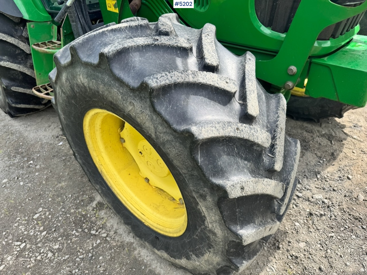 2011 John Deere 5100R 4x4 w/ Front loader and bucket. 2730 hours! - Трактор: фото 5 2011 John Deere 5100R 4x4 w/ Front loader and bucket. 2730 hours! - Трактор: фото 5