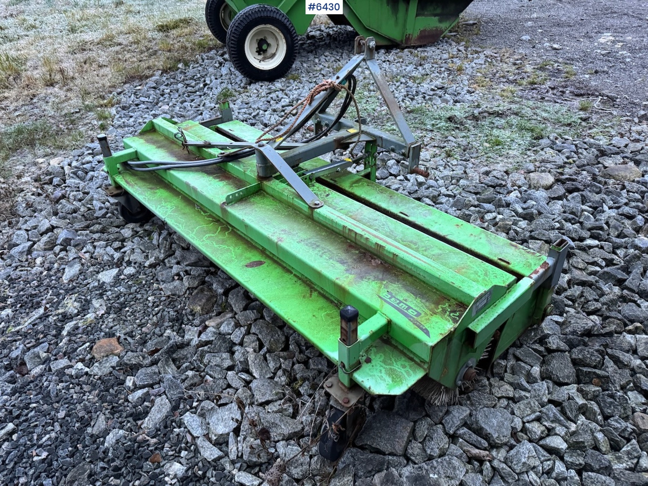 2012 Bemo 2300 with quick coupling. Price on request. - Щетка: фото 4 2012 Bemo 2300 with quick coupling. Price on request. - Щетка: фото 4
