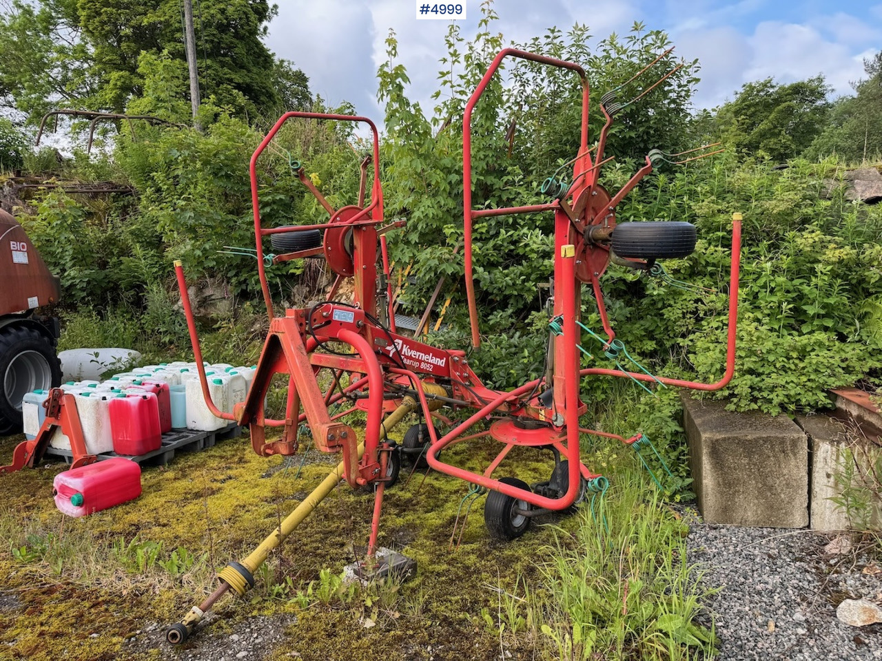 2012 Kverneland Taarup 8052 Spreader harrow - Техника для сенозаготовки: фото 1 2012 Kverneland Taarup 8052 Spreader harrow - Техника для сенозаготовки: фото 1