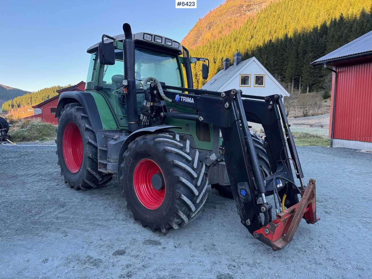 2013 Fendt 412 Vario TMS w/ front loader and plow plate. New engine! - Трактор: фото 4 2013 Fendt 412 Vario TMS w/ front loader and plow plate. New engine! - Трактор: фото 4