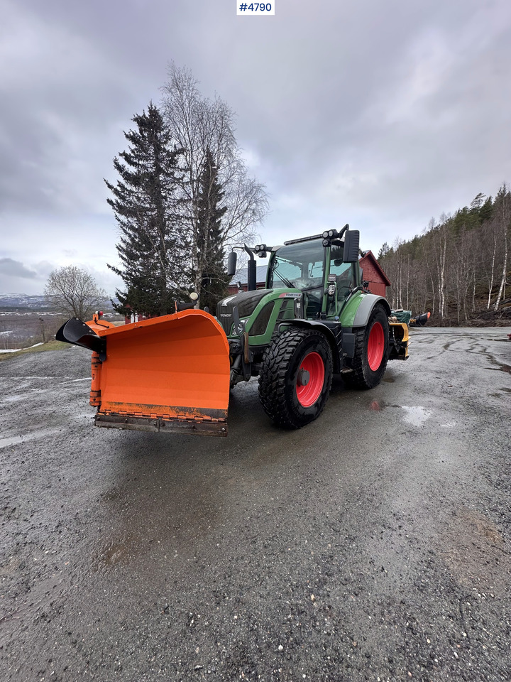 2014 Fendt 514 Vario 4x4 w/ front loader, folding plow, snow blower and sand spreader - Трактор: фото 1 2014 Fendt 514 Vario 4x4 w/ front loader, folding plow, snow blower and sand spreader - Трактор: фото 1