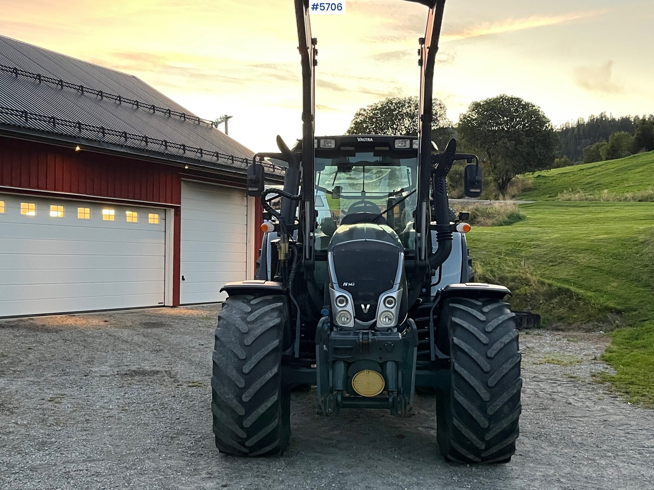 2014 Valtra N143 Direct, well equipped! - Трактор: фото 2 2014 Valtra N143 Direct, well equipped! - Трактор: фото 2