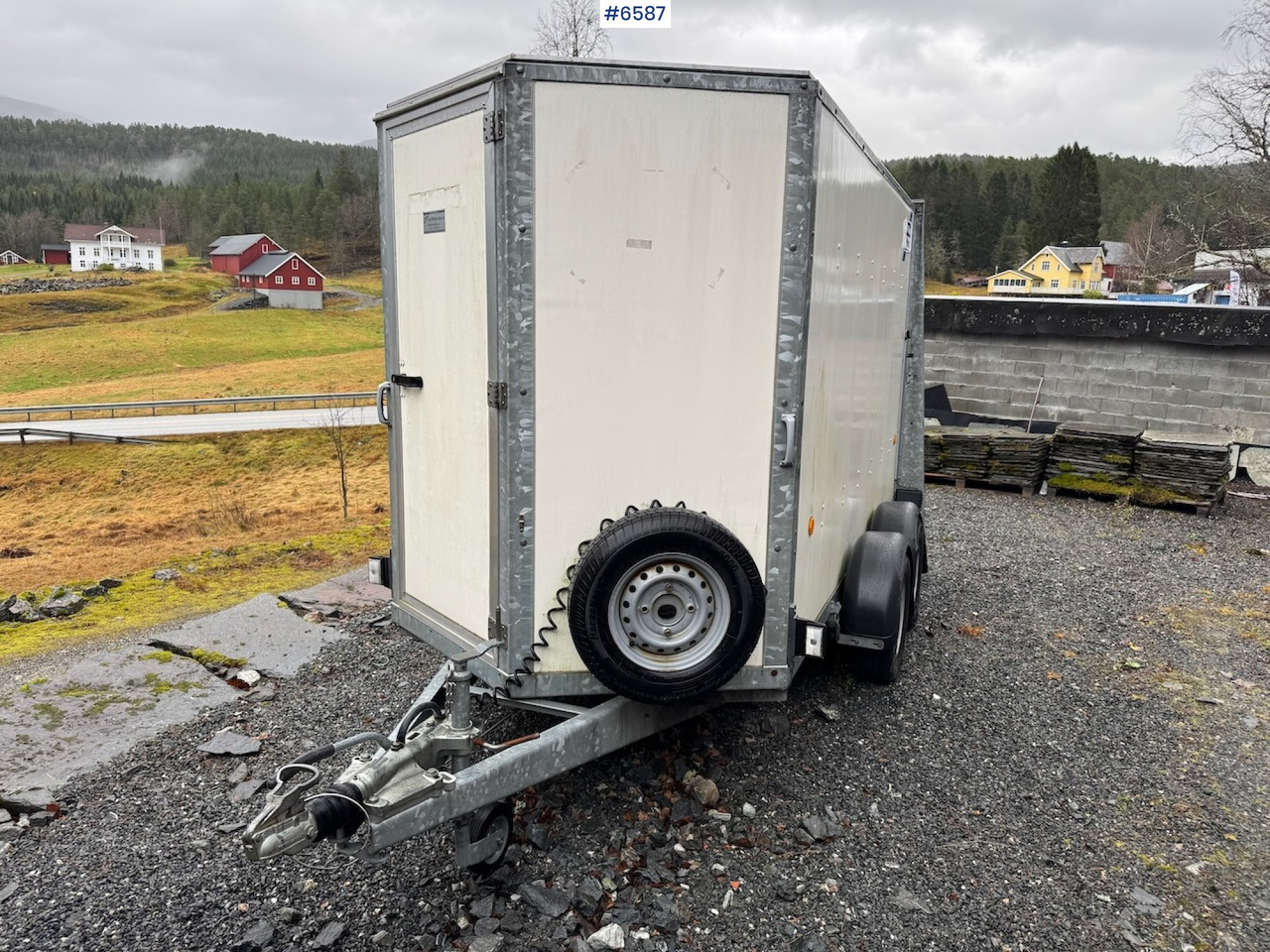 2015 For Williams BV 105G 6 Closet hanger - Прицеп для легкового автомобиля: фото 2 2015 For Williams BV 105G 6 Closet hanger - Прицеп для легкового автомобиля: фото 2