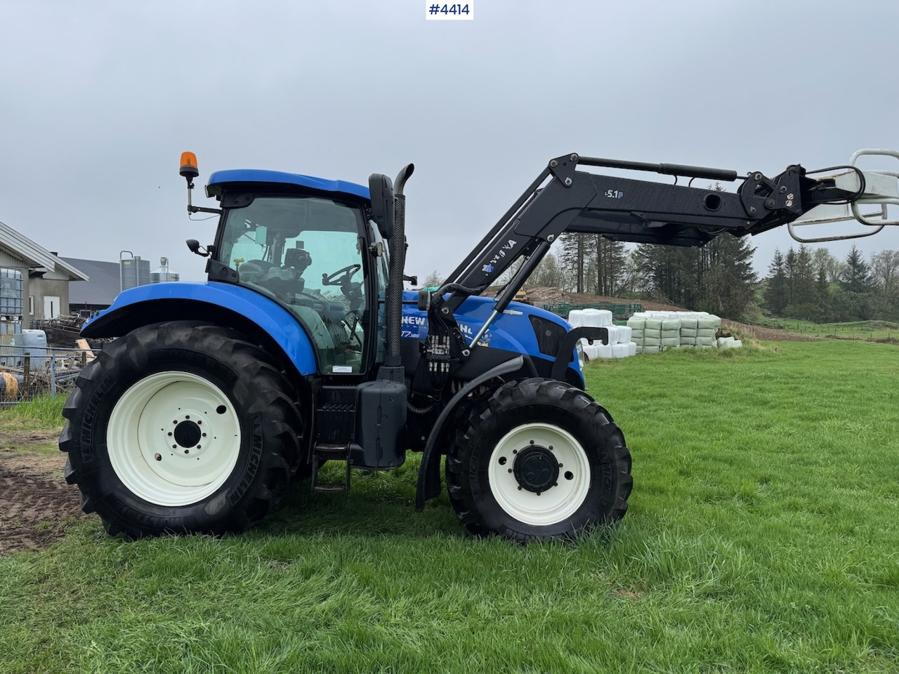 2015 New Holland T7.185 Auto Command w/Front Loader - Трактор: фото 2 2015 New Holland T7.185 Auto Command w/Front Loader - Трактор: фото 2