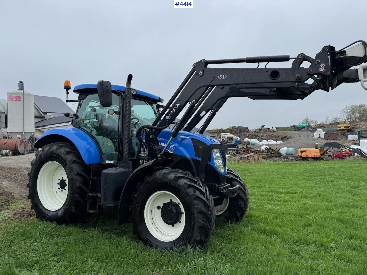 2015 New Holland T7.185 Auto Command w/Front Loader - Трактор: фото 2 2015 New Holland T7.185 Auto Command w/Front Loader - Трактор: фото 2