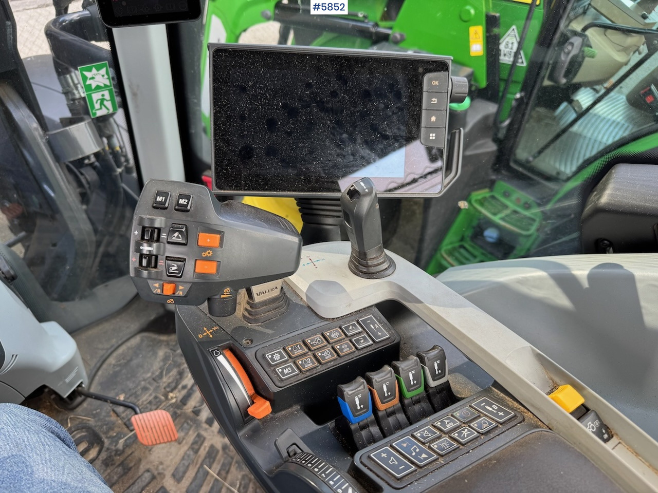 Трактор 2022 Valtra N175 w/ front loader.: фото 19 Трактор 2022 Valtra N175 w/ front loader.: фото 19