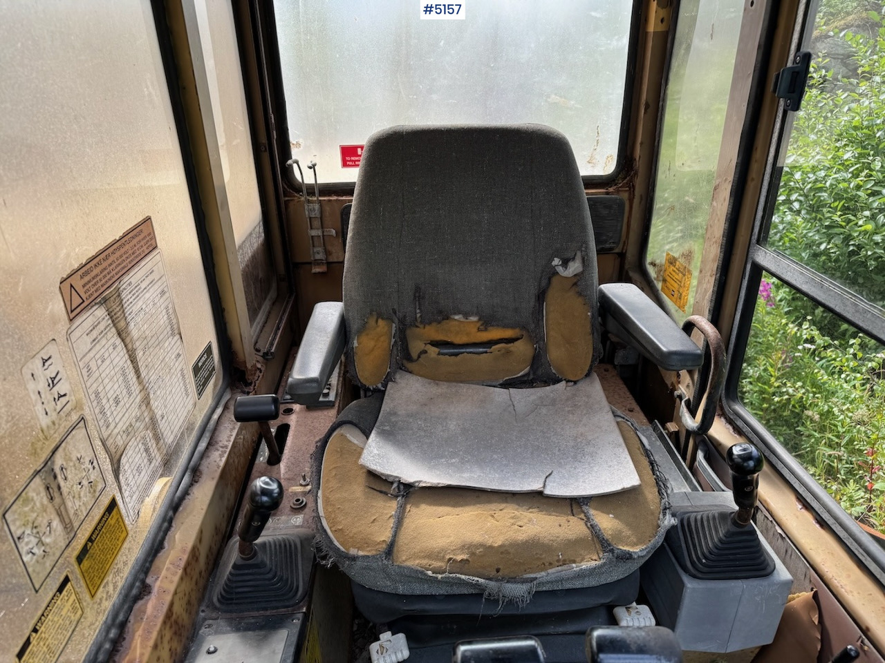 Экскаватор Cat E70B. Watch video: фото 9